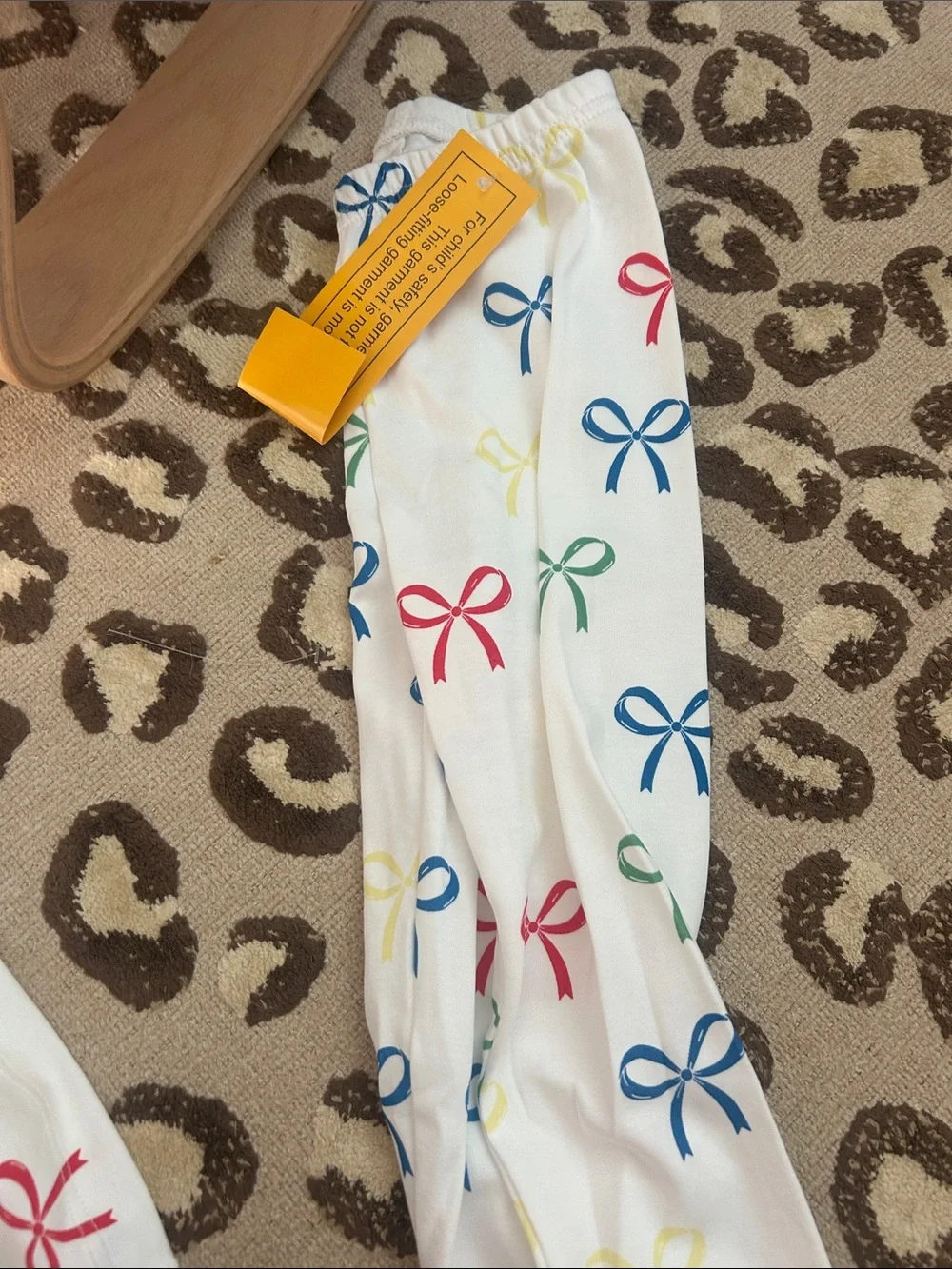 The Beaufort Bonnet Company Kids White Bow-Print Pajama Set - Multicolor Bows